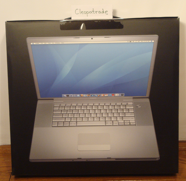 New MacBook Pro 17" Hi-Res 2.6 Ghz Core 2 Duo 4GB 250GB